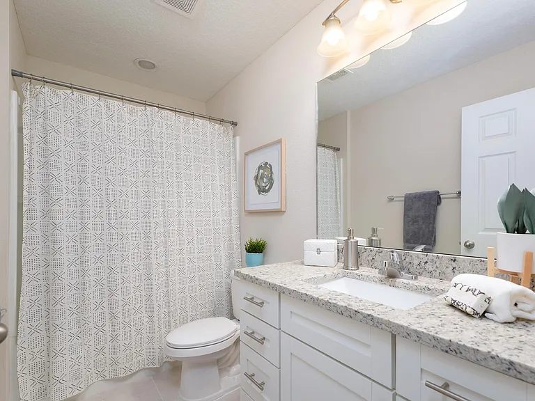 2214 Twin Pines Cir W — Photo 15