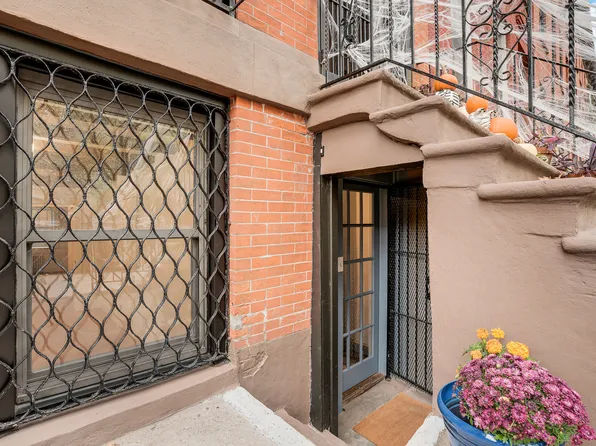 149 Wyckoff Street image 13 of 16