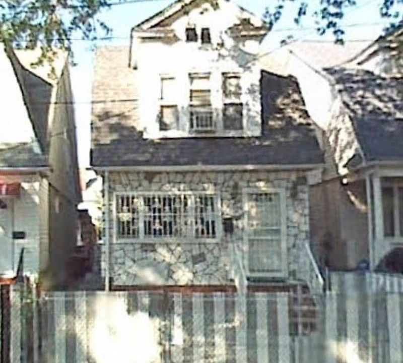 1st image of 9516 126th St