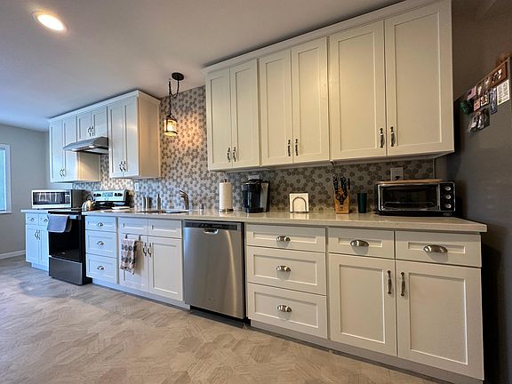 3rd image of 4350 Childhood Ln Unit B