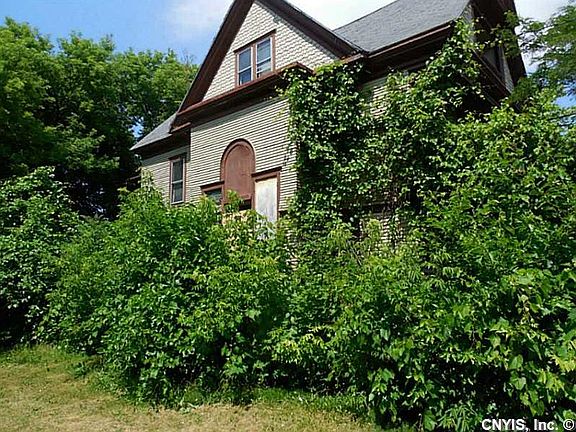 4th image of 132 W Borden Ave