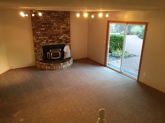 4th image of 31930 44th Ave S
