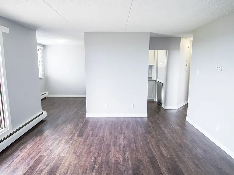 37 Berkeley Pl W — Photo 10