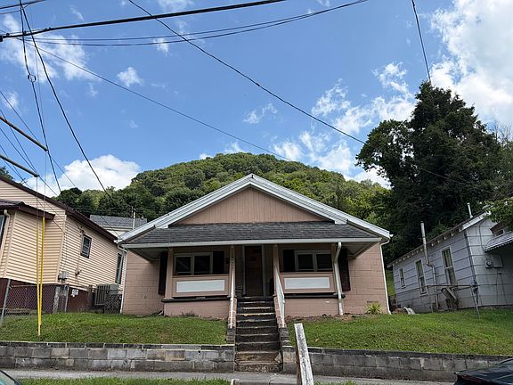 3rd image of 1304 Summers St