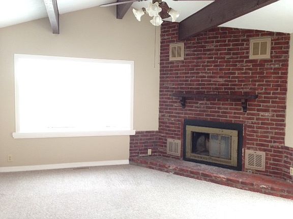 4th image of 407 E 328th St