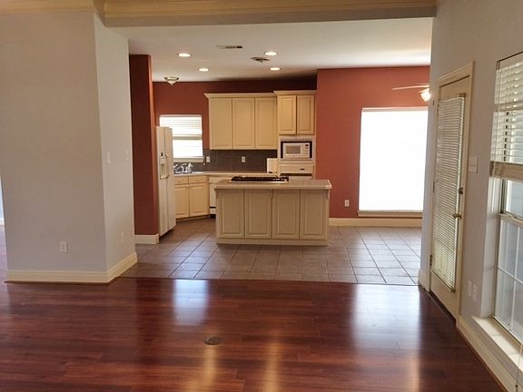 5th image of 850 Troutbeck Dr