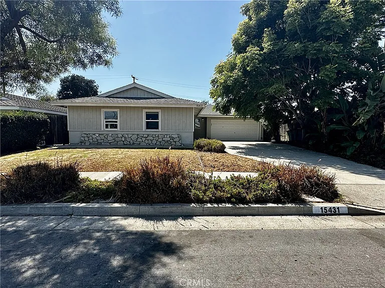 15431 Cambay Ln — Photo 3