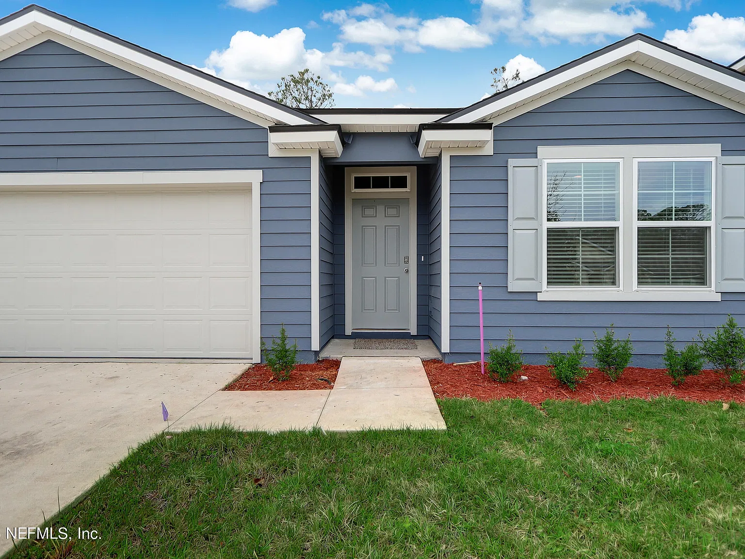 4 bed, 2.0 bath, 1861 sqft, $2,200 — Photo 2