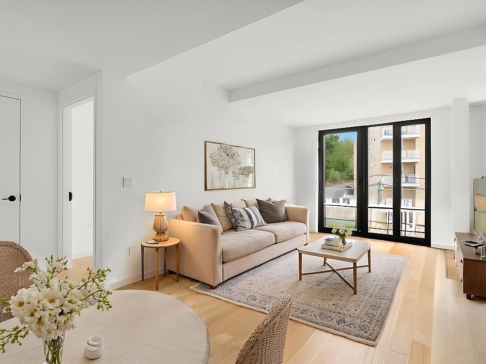 1st image of 2395 Palisade Ave #418