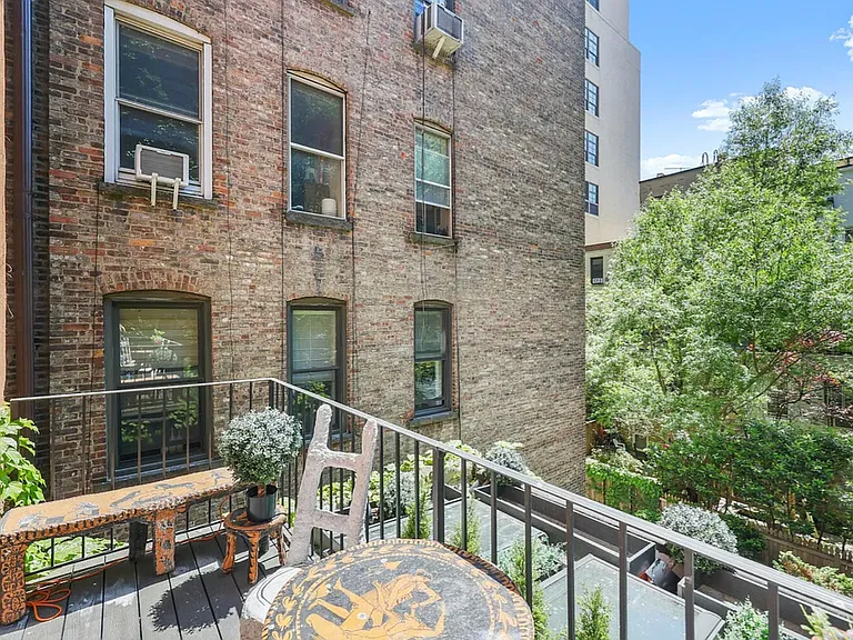 260 W 25th St #2 — Photo 3