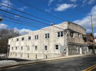 212 E Main St #1, Glen Lyon, PA 18617