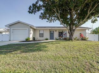 802 SW McCullough Ave, Port Saint Lucie, FL 34953