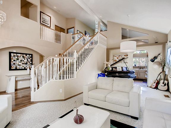 4th image of 8516 NE 16th Ln