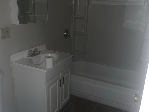 5th image of 301 1st North St APT 6