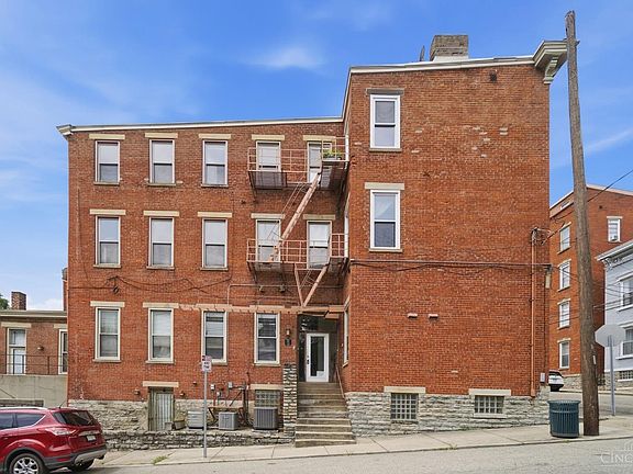 4th image of 561 Milton St Unit D