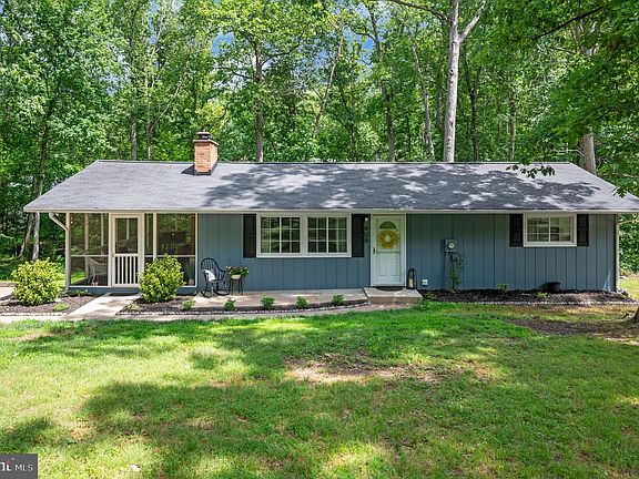 2nd image of 408 Birchside Cir