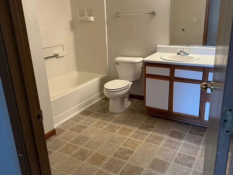 Burlington Colorado Apartments — Photo 5