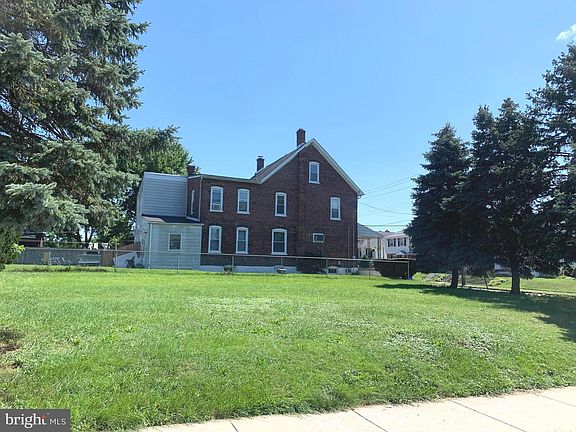 2nd image of 184 S Roland St