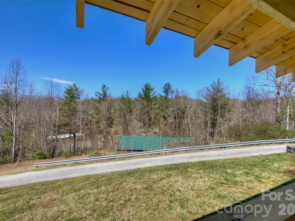 3 Altapass Trl, Spruce Pine, NC 28777