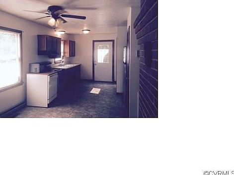 4th image of 7701 Pine Ln