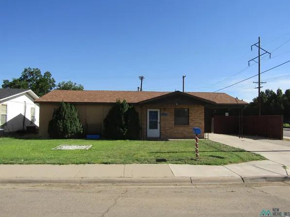 1302 W Briscoe Ave, Artesia, NM 88210