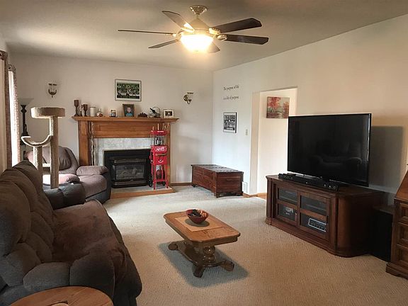 3rd image of 209 5th Ave SE