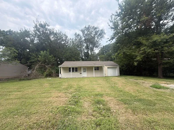 12802 Grandview Rd, Grandview, MO 64030