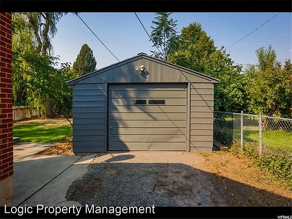 3rd image of 1213 Lorraine Dr