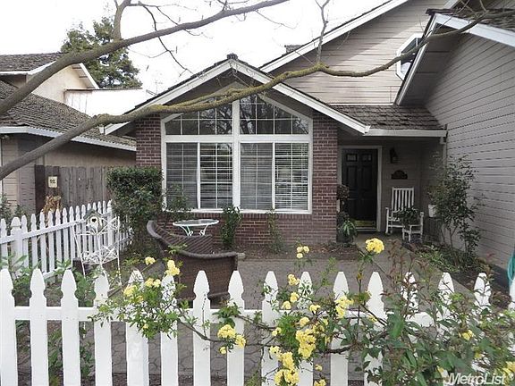 2nd image of 5829 Caribbean Cir