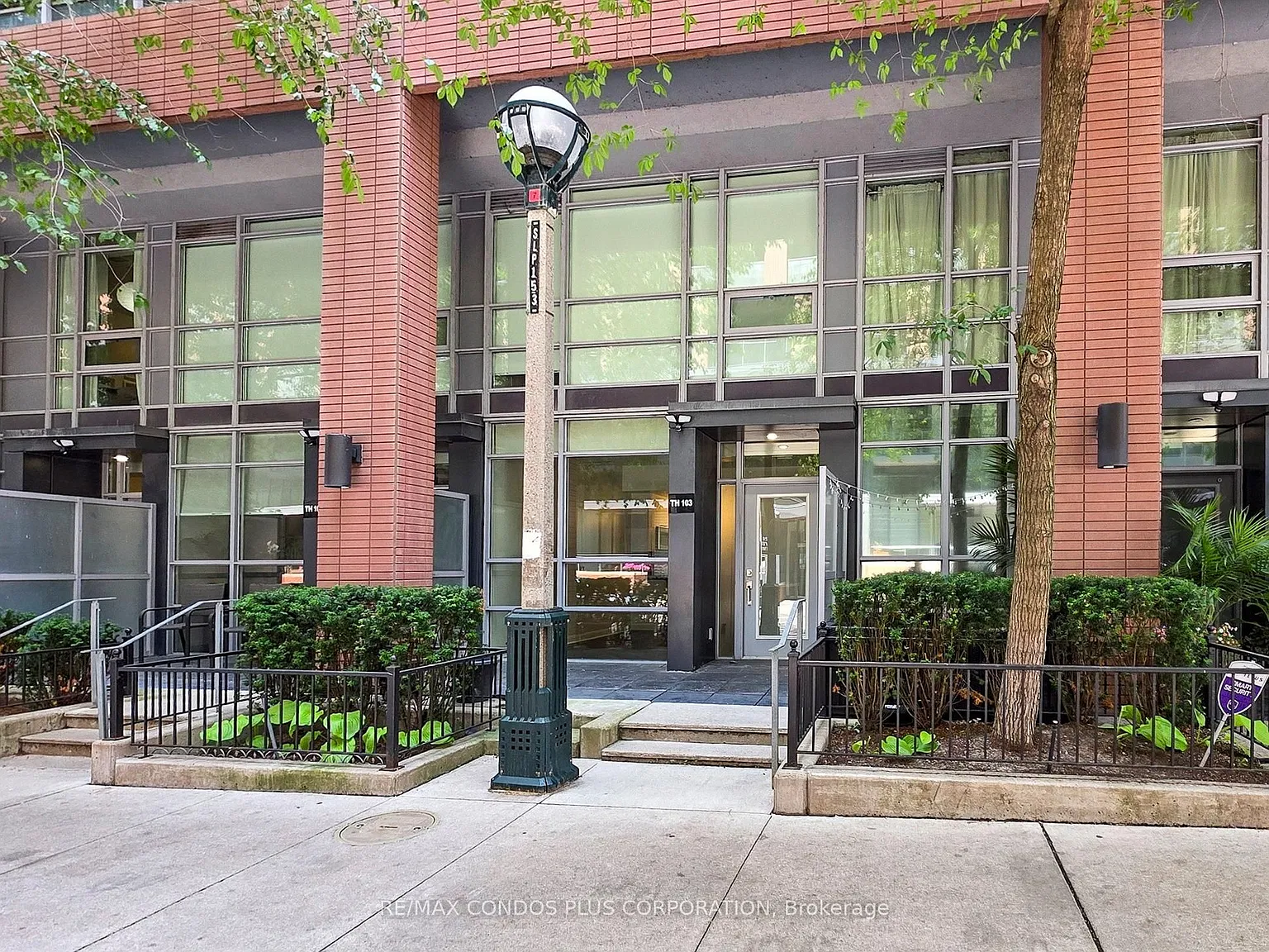 LTD Condos — Photo 4