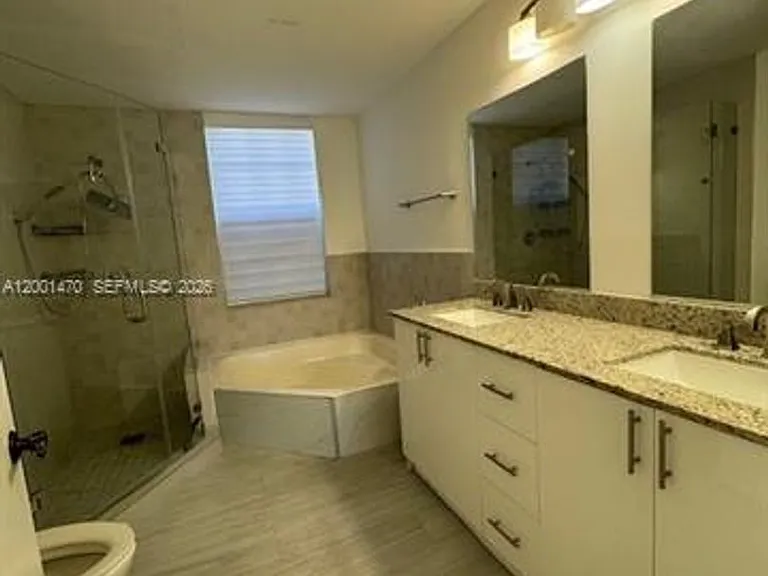 14621 Balgowan Rd #Townhouse 102-3 — Photo 17