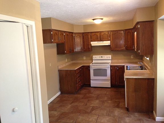 3rd image of 1651 W Wayland St