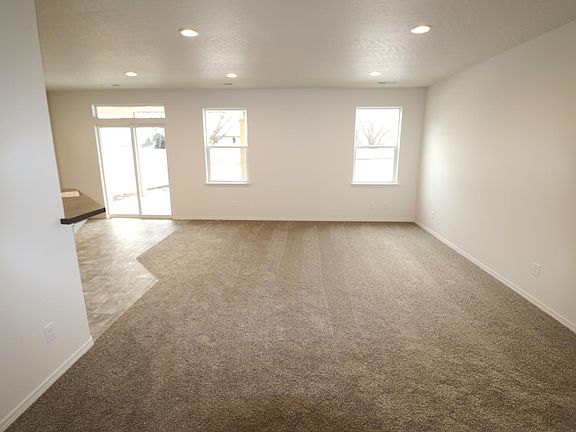 4th image of 14424 E Sanson Ave