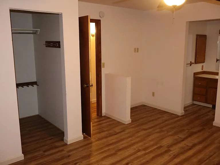 202 Arbour Dr — Photo 20