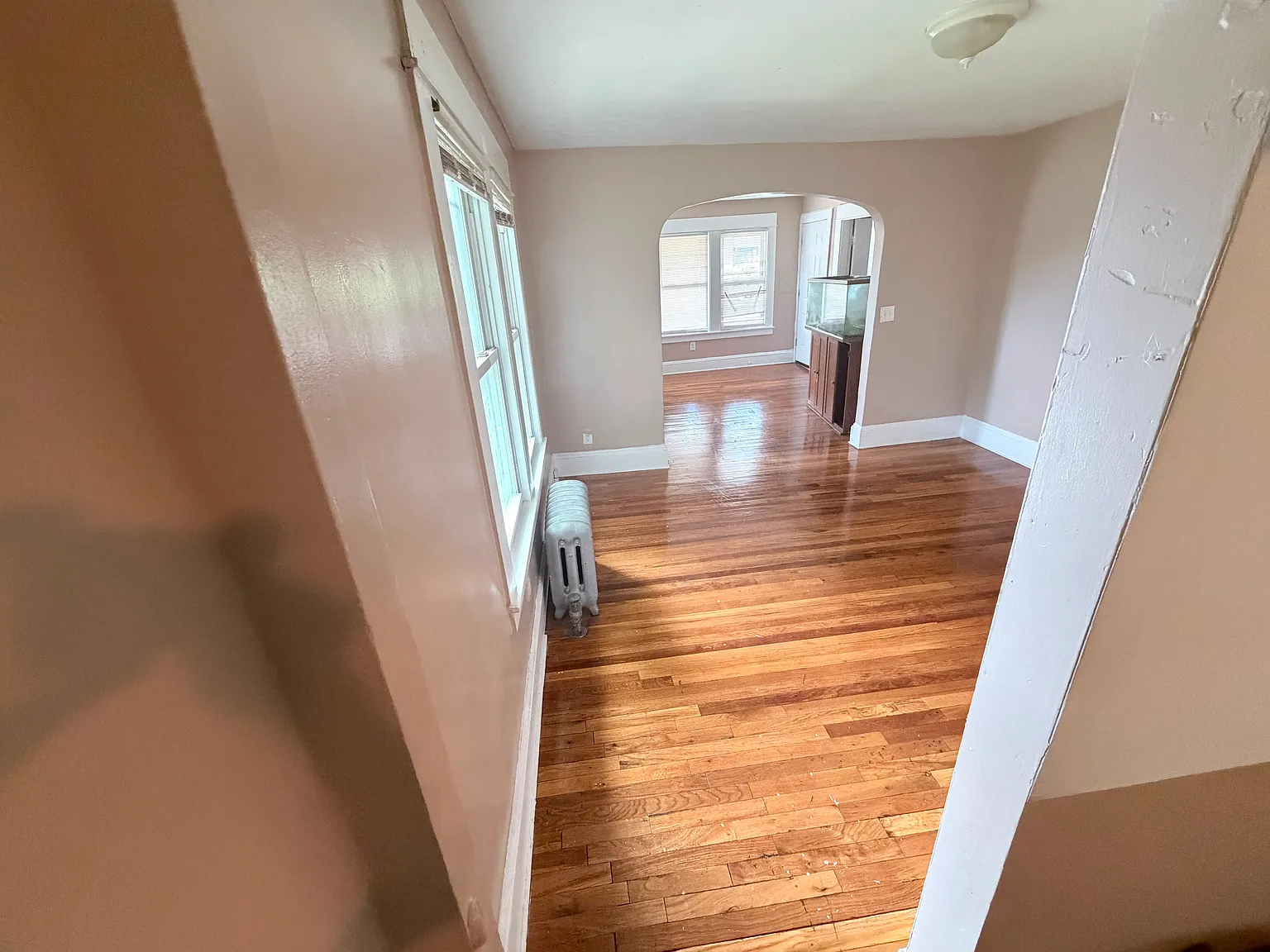 3 bed, 2680 sqft, $850 — Photo 1