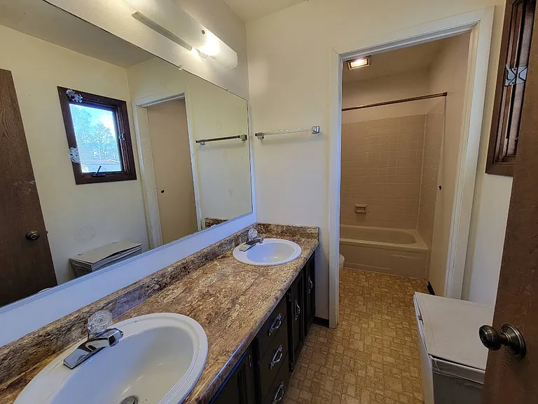 3229 Eastgate Pl — Photo 12