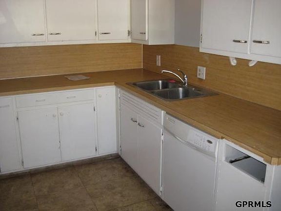 3rd image of 7553 Richmond Dr