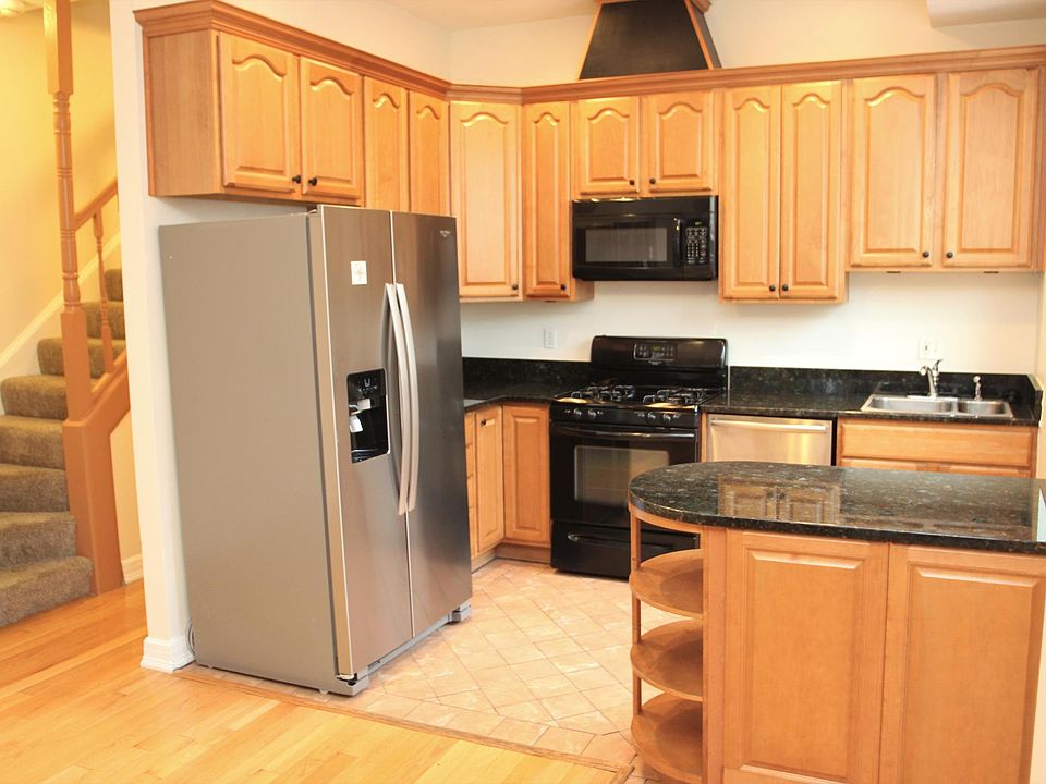 2nd image of 1815 10th St NW APT B