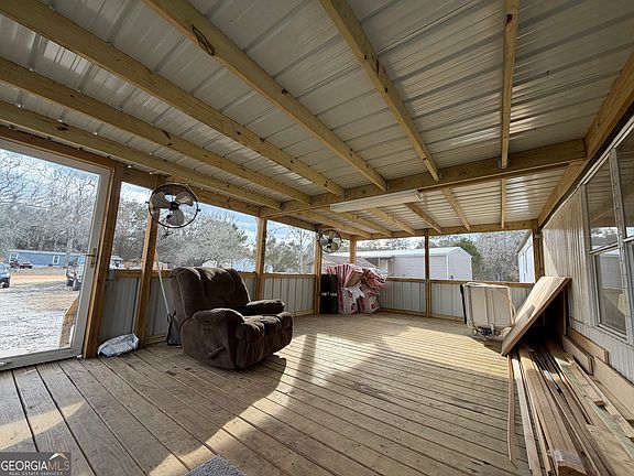 4th image of 210 Chickadee Cir