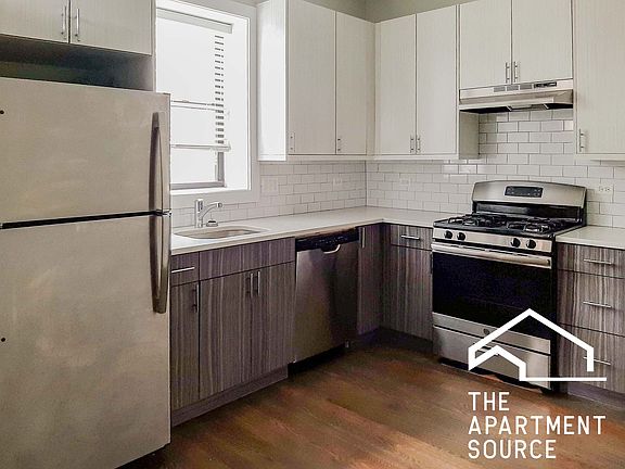 5th image of 2600 N Rockwell St #2624-2