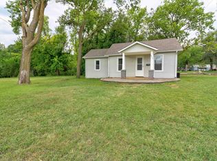 603 S Walnut St, Newton, KS 67114