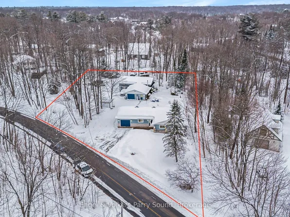 3 Squirrel Ave, McDougall, ON P2A 2W7