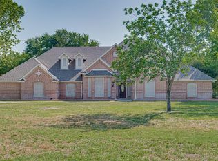 1823 Circleview Dr, Weatherford, TX 76087