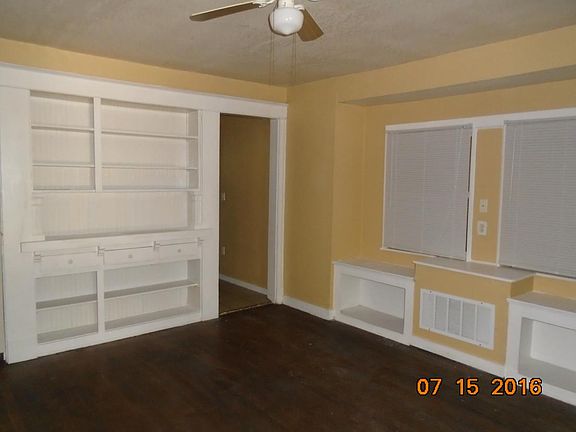 3rd image of 4222 Agnes Ave