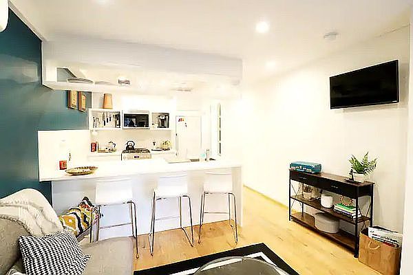1st image of 26 Suydam Pl Floor 1