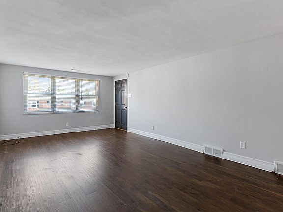 2nd image of 976 Warder Ave