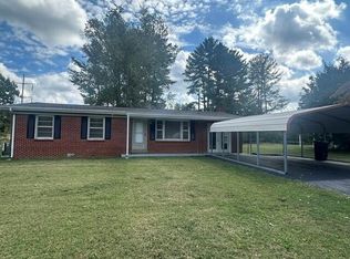 207 Wayne Ave, Livingston, TN 38570