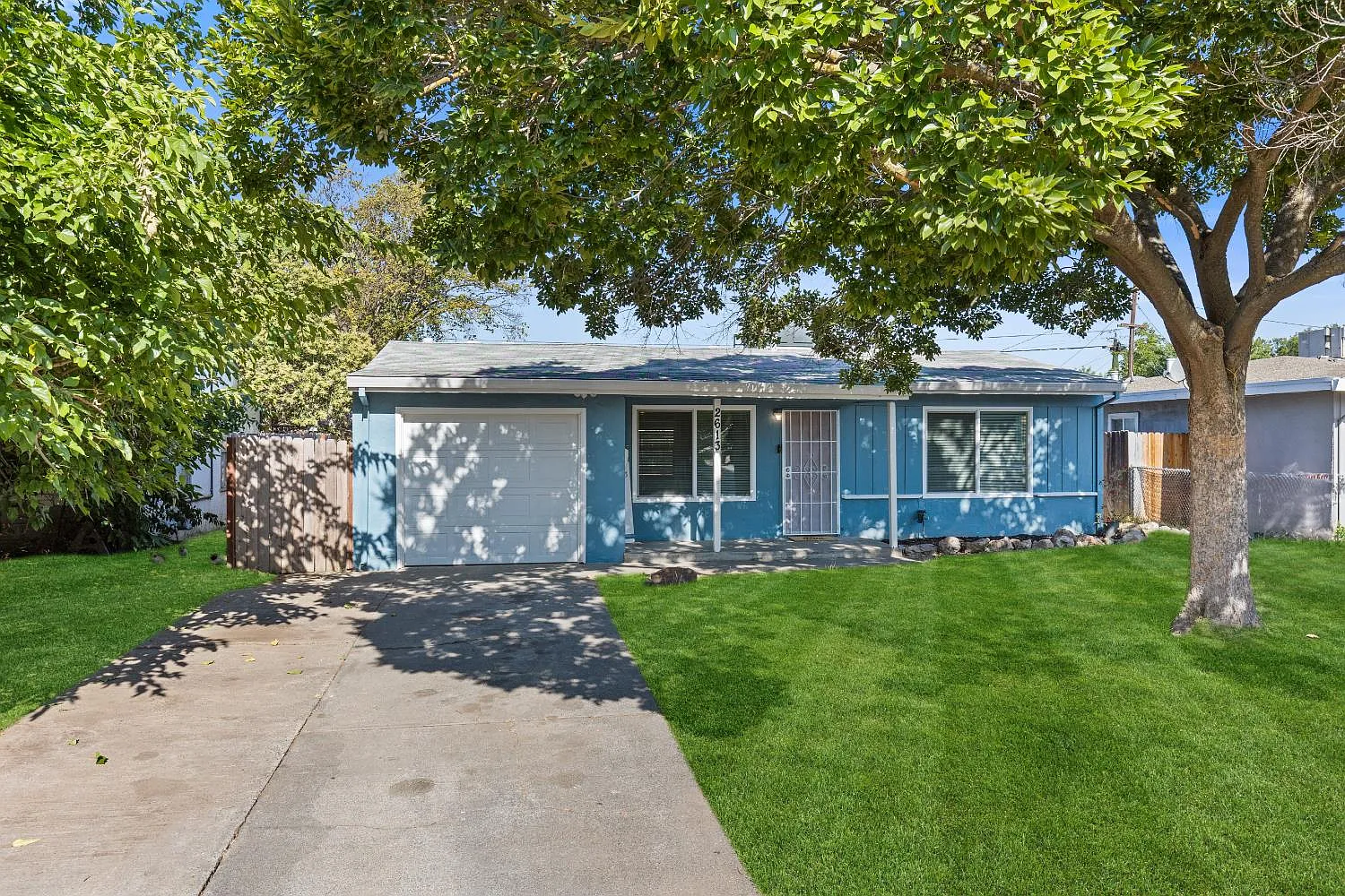 2613 Darwin St photo 1
