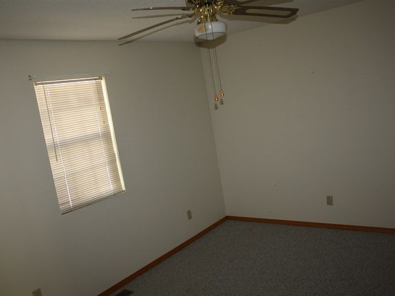 4th image of 2403 W Donna Dr