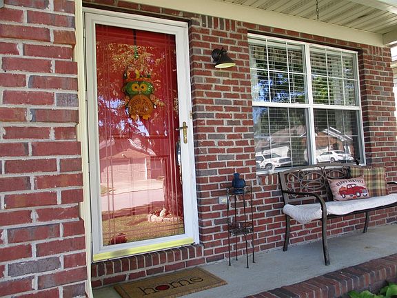 2nd image of 118 Allison Cir